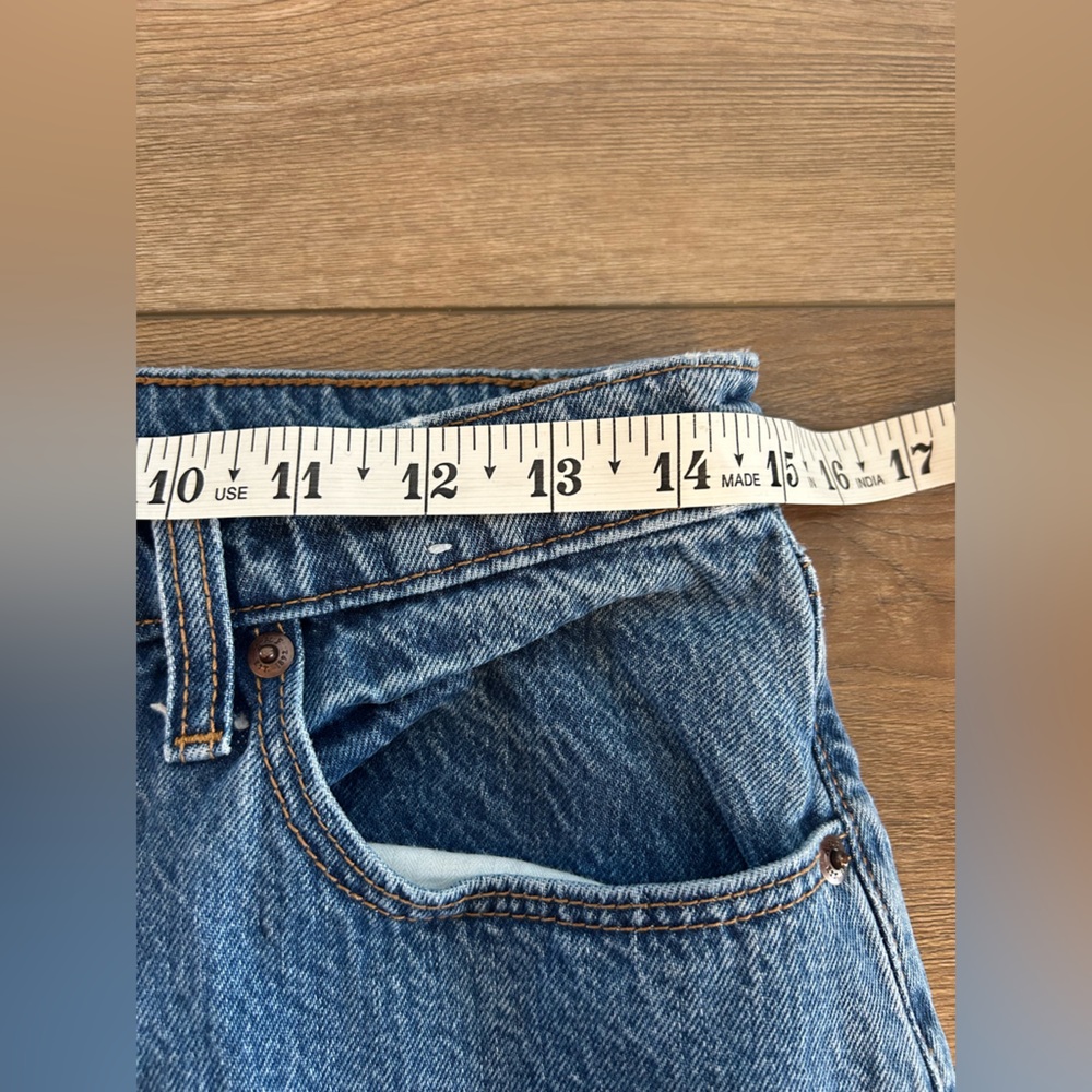 Abercrombie & Fitch High-Rise Straight Leg Jeans - Light Blue - Picture 4 of 10